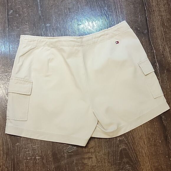 Tommy Hilfiger Khaki Cargo Chino Shorts - Picture 11 of 16